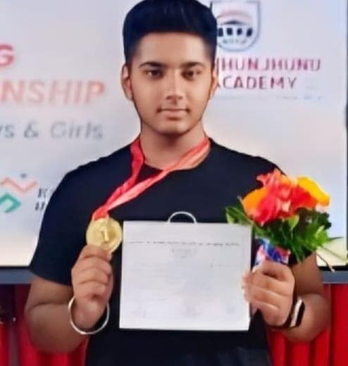 किड्स गार्डन स्कूल — जहाँ शिक्षा के साथ तैयार होते हैं चैंपियंस!